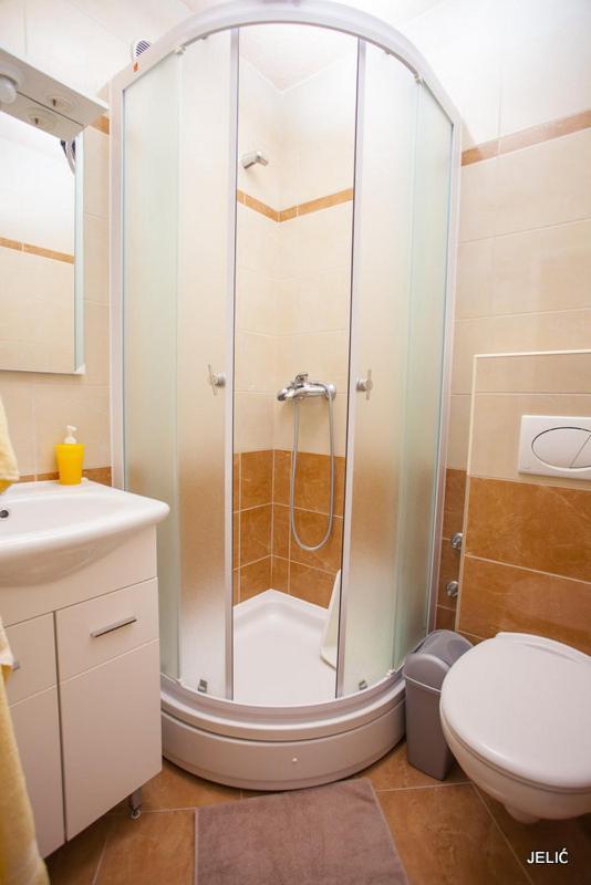 Apartment Aria Baška Voda Exteriör bild