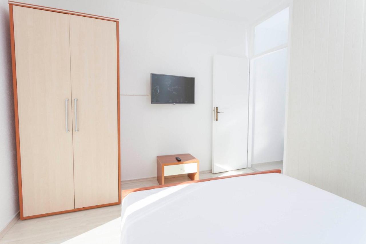 Apartment Aria Baška Voda Exteriör bild